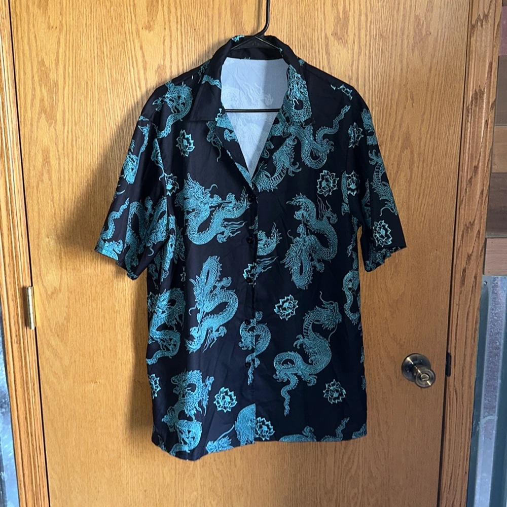 SHEIN XL Button Down Short Sleeve.